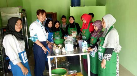 Pelatihan Boga Santri Pondok Pesantren Al Mahalli Brajan