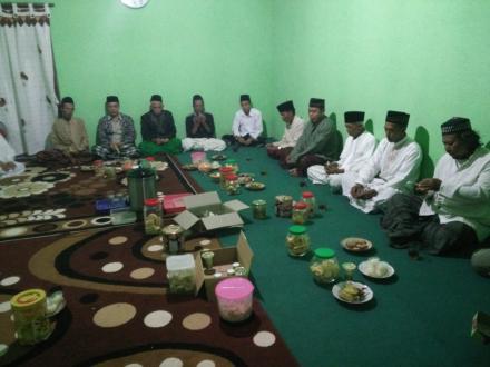 Takmir dan Pokgiat Dusun Brajan Silaturahim Kepada Para Ulama 