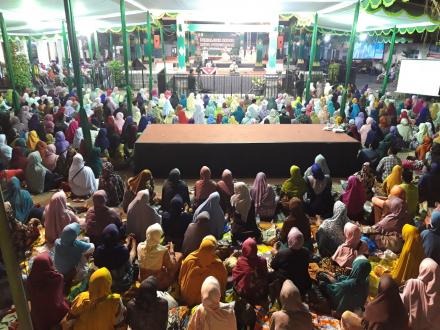 Pengajian Akbar Rebo Pungkasan dan Peringatan Hari Santri Nasional Desa Wonokromo