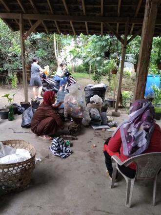 Kegiatan Bank Sampah Tegal Manis Jejeran II       