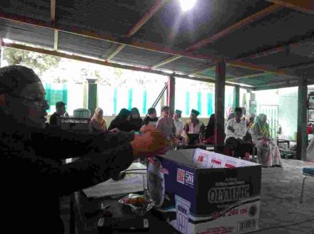 WARGA ANTUSIAS DALAM PEMILIHAN KETUA RT 06 DUSUN WONOKROMO II